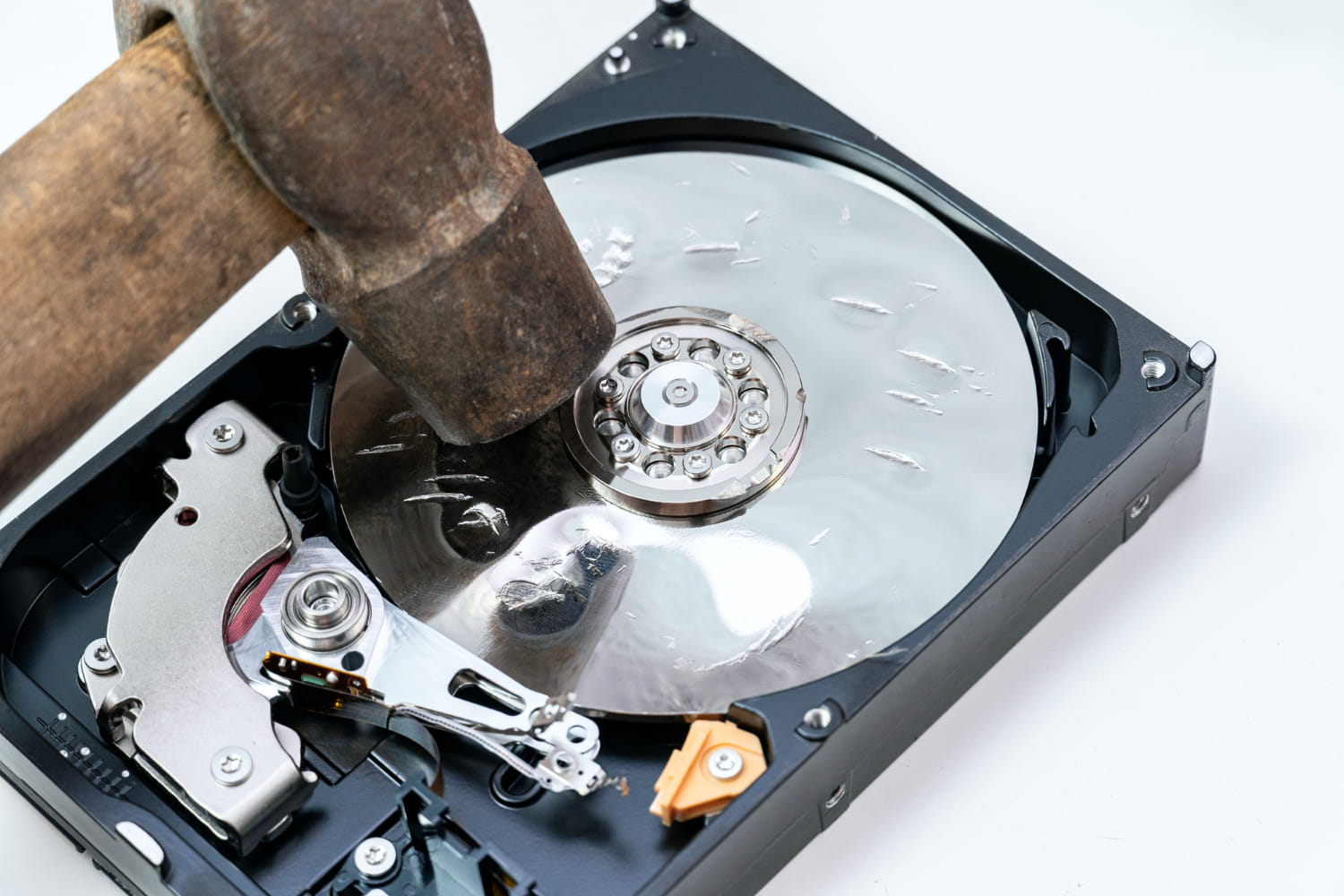 SMR vs CMR hard disk drives (HDD) explained