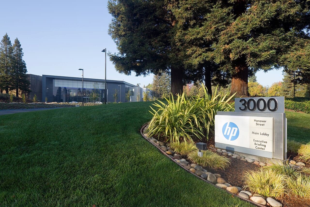 Hewlett-Packard (HP) company headquarters in Palo Alto (California, US) - and the story of the company's enshitification